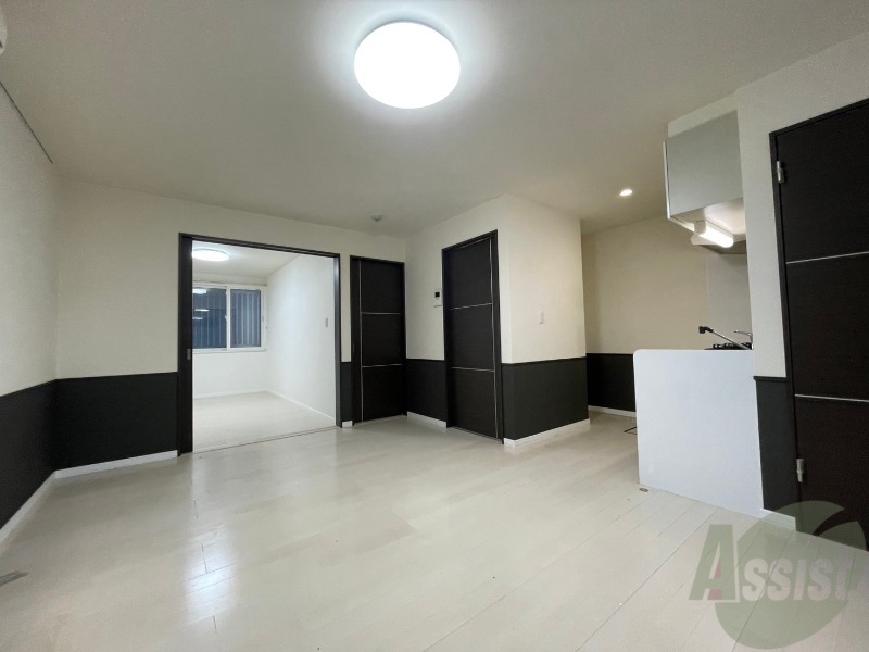 居室・リビング　広くてキレイなお部屋が広がっていて、充実した生活が送れそう。