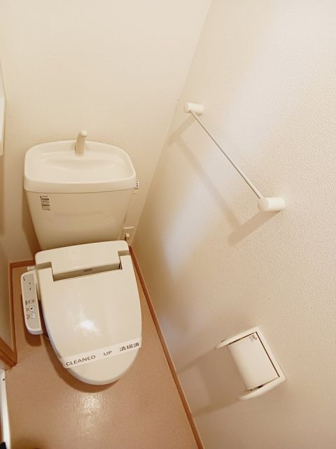 セゾン ジェルメ IIIのトイレ写真