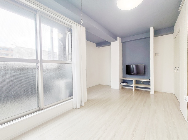 居室・リビング　壁掛けＴＶ・Ｗｉ－Ｆｉ無料・室内干しシステム付き