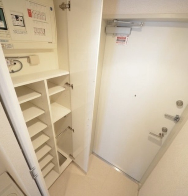 玄関　別部屋同仕様
