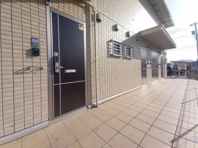 ＪＲ東海道本線 静岡駅 バス乗車時間：17分 最寄りバス停で下車 徒歩10分 2階建 築11年の外観写真