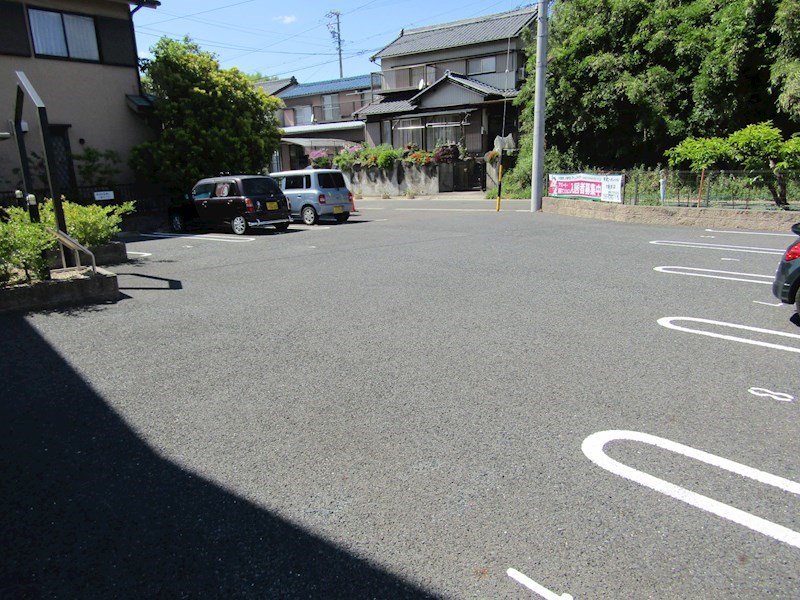 駐車場　駐車場