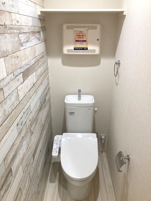 地下鉄谷町線 平野駅 徒歩6分 3階建 築3年のトイレ写真