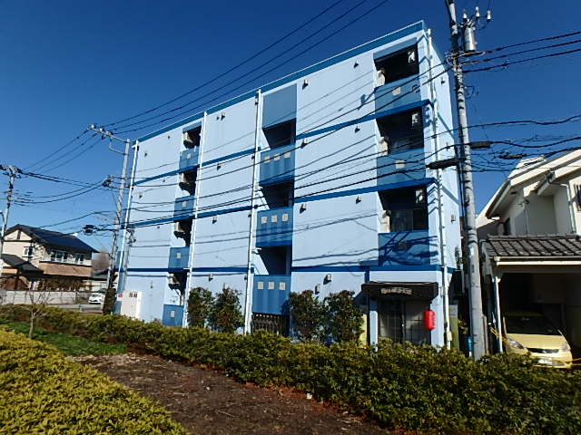 建物外観　★一人暮らしに心強いオートロック付きのマンション★