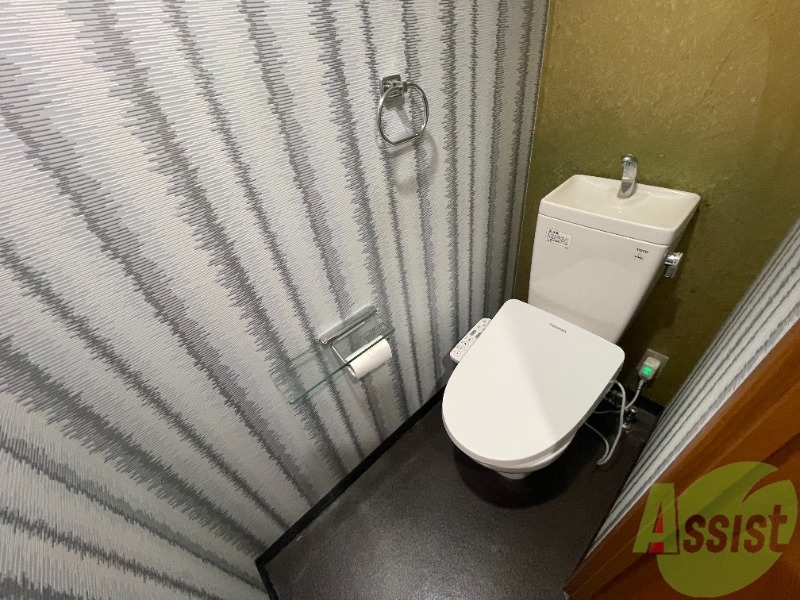 トイレ　こちらのトイレは嬉しいウォシュレット機能付きですよー。