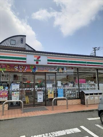 コンビニ　セブンイレブン伊勢崎下植木店（コンビニ）まで300m