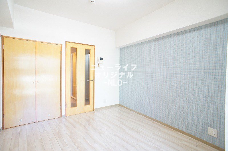その他部屋・スペース　アクセントクロスで落ち着きのある上品な空間を演出
