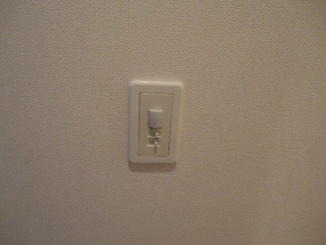 その他設備　人感センサー