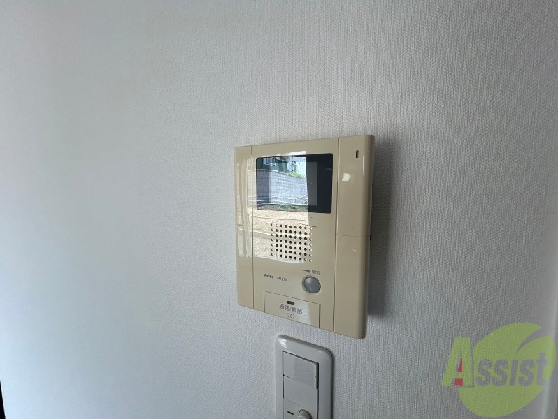 セキュリティ　ＴＶモニター付インターホンです。来客者の顔が見えるので安心！