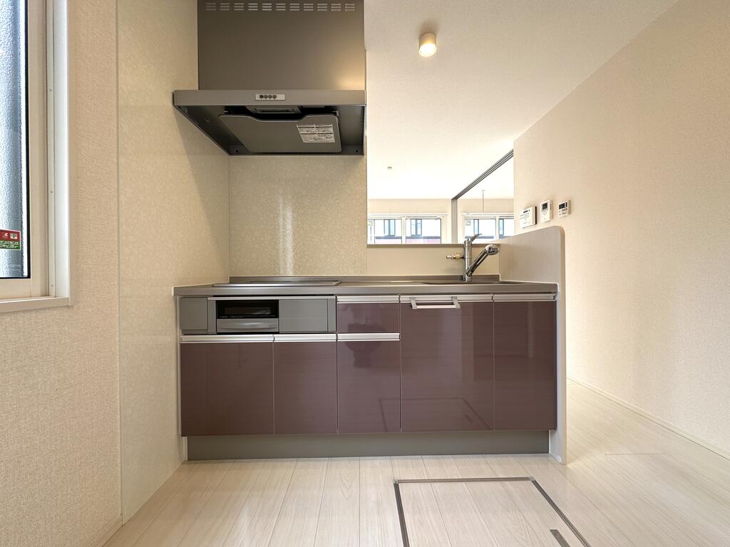 キッチン　※同タイプ別部屋