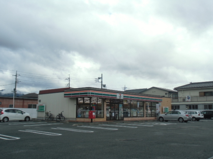 コンビニ　セブンイレブン甲府砂田町店（コンビニ）まで251m