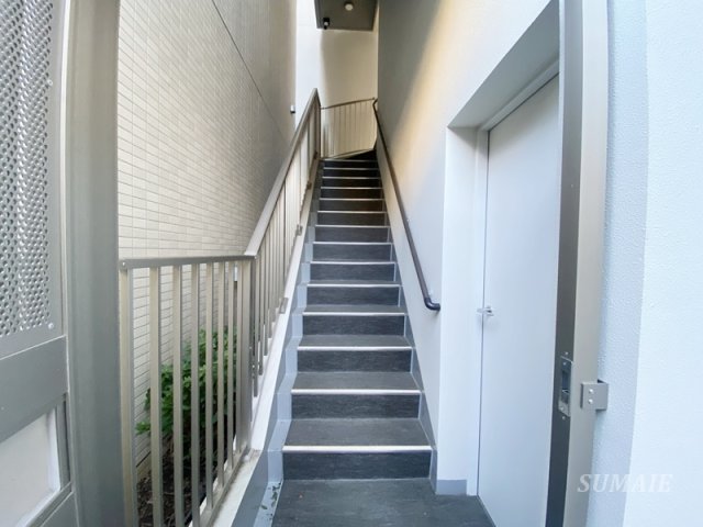 その他共有部分　共用階段です☆