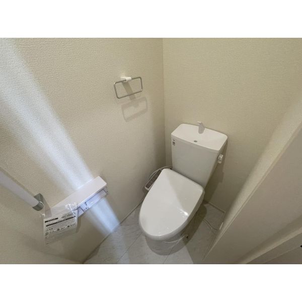リーブルファイン三郷半田のトイレ写真