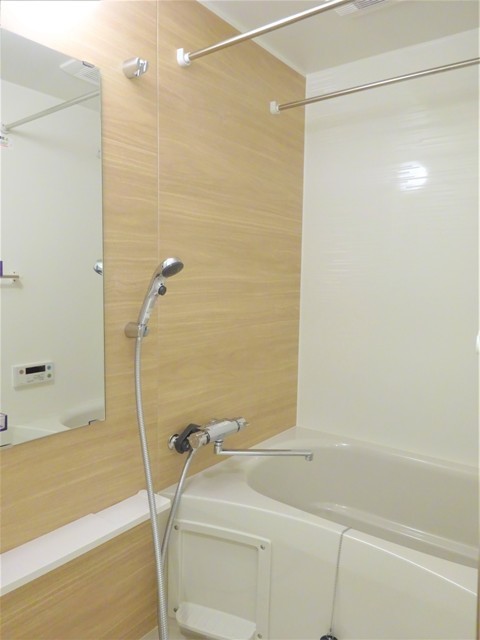 バス・シャワールーム　※写真は同タイプ住戸です。