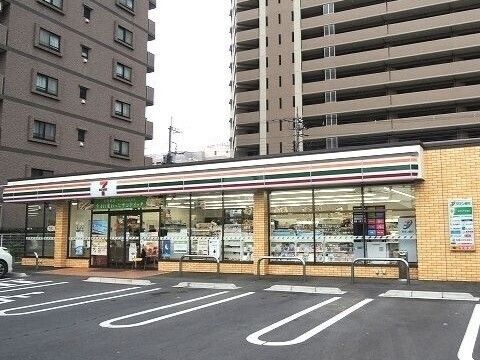 コンビニ　セブンイレブン上尾上町１丁目店（コンビニ）まで350m