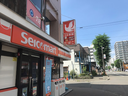 コンビニ　セイコーマート地下鉄北12条駅前店（コンビニ）まで132m