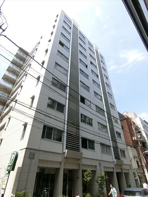 中央区日本橋室町のマンションの建物外観