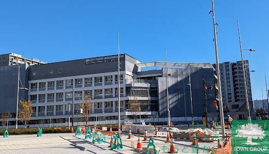 【中央区晴海のマンションの小学校】