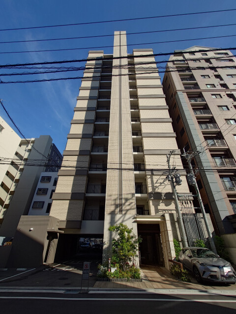 福岡市中央区高砂のマンションの建物外観
