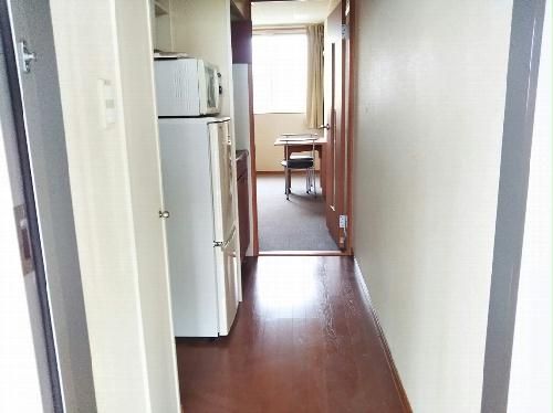 レオパレスグリーンヒルズの玄関写真