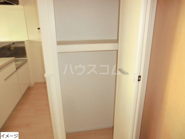 【下池田町１丁目アパート（０２７５９３３０１）の収納】