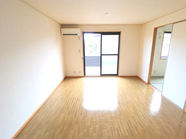 居室・リビング　リビング全景