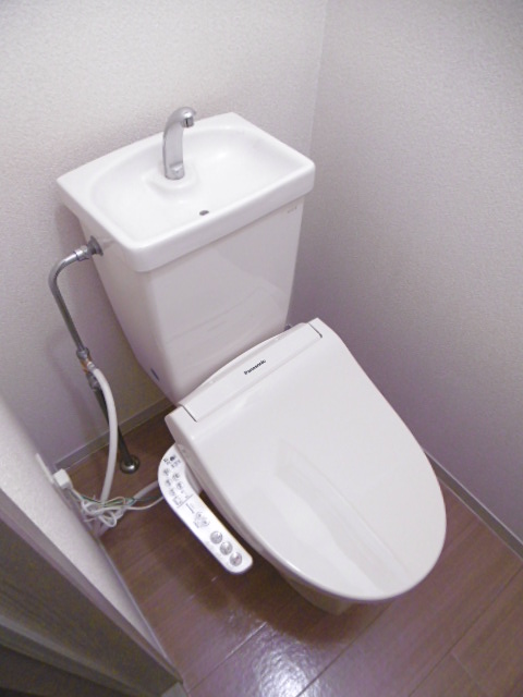 トイレ　温水洗浄便座、新品です