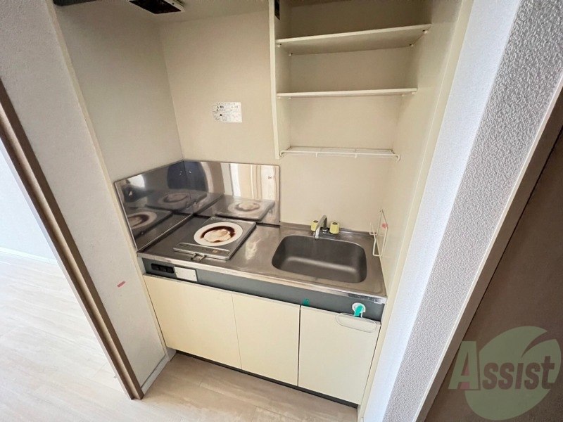 キッチン　キッチンには、ＩＨコンロが１口設置されていますね。