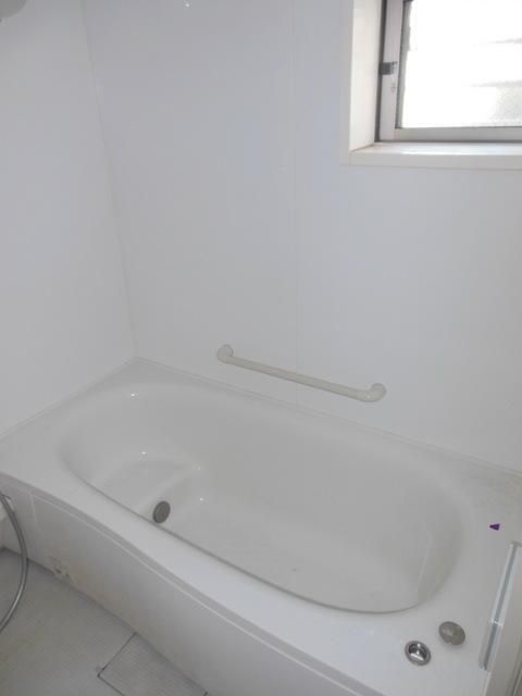 バス・シャワールーム　★お風呂に窓あります♪★