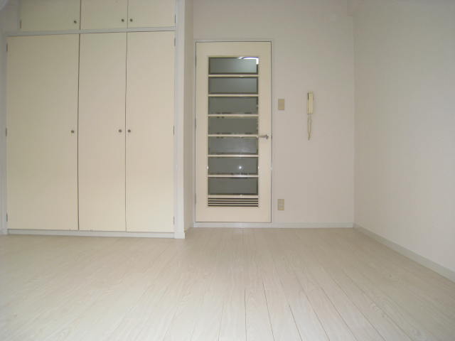 居室・リビング　※写真は別のお部屋のものです。現況を優先とさせて頂きます