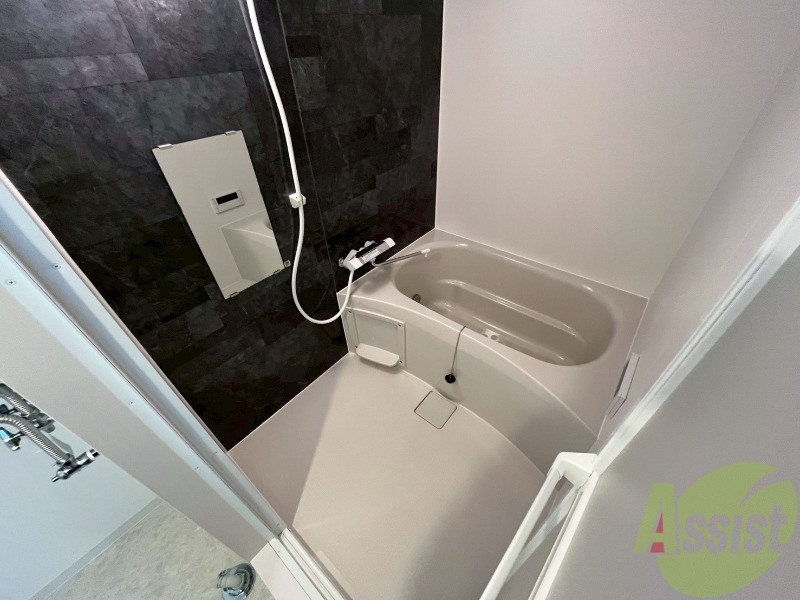 バス・シャワールーム　ユニットバスです。疲れを癒すのに欠かせませんね！