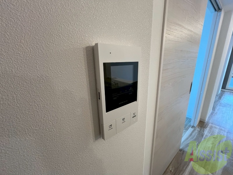 セキュリティ　ＴＶモニター付インターホンです。来客者の顔が見えるので安心！