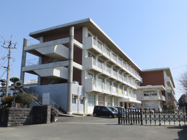 中学校　合志市立西合志南中学校（中学校）まで1834m