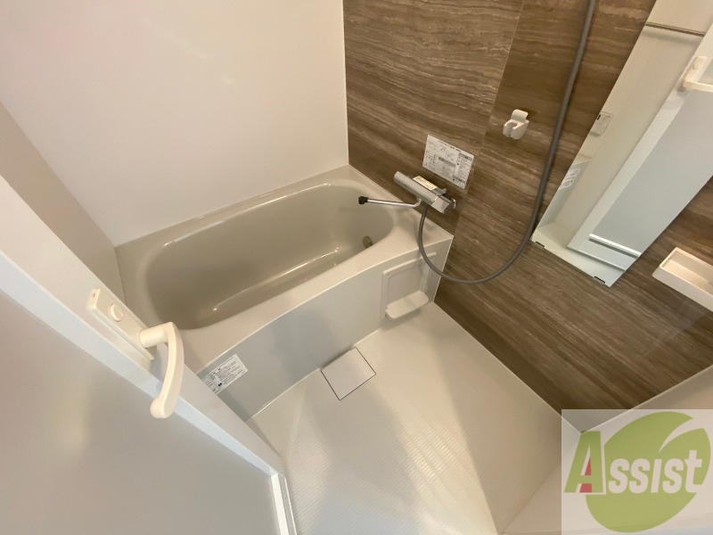 バス・シャワールーム　お風呂になります。一日の疲れを癒してくださいね。