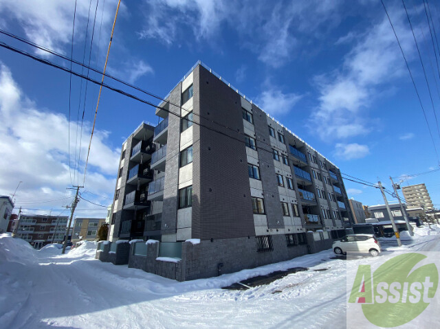 建物外観　札幌市白石区中央１条「ＬｉｖｅＣａｓａ白石」