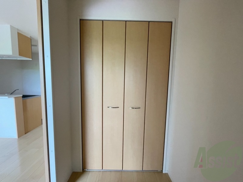 収納　収納箇所はクローゼットです。荷物などの収納はコチラにどうぞ。