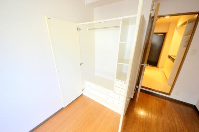 収納　セイワパレス堂島シティ