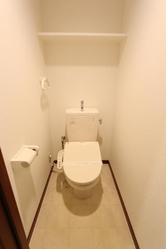 トイレ　同タイプ・参考写真