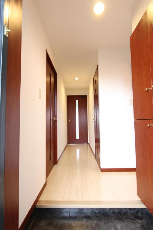 玄関　同タイプ・参考写真