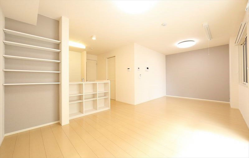 居室・リビング　LDK11.8帖　洋室7.3帖　洋室6.0帖