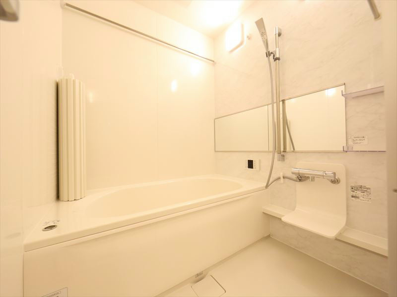 バス・シャワールーム　バスルーム　浴室暖房乾燥機　浴室追焚機能