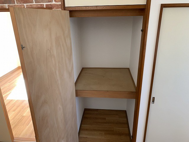 収納　別室参照