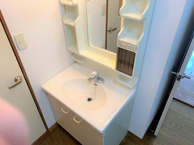 洗面設備　（別部屋イメージ）