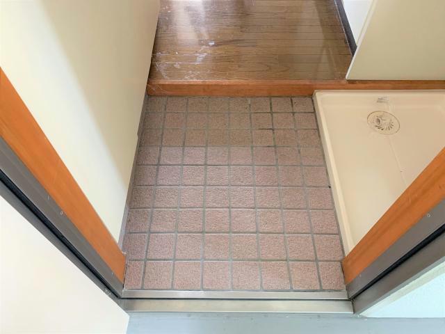 玄関　（別部屋イメージ）