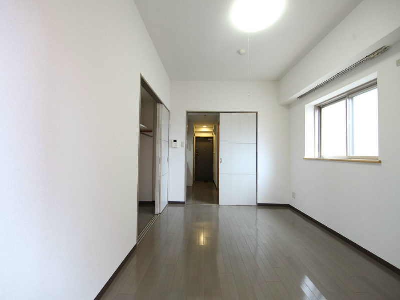 居室・リビング　洋室7.5帖　クローゼット（収納充実してます）