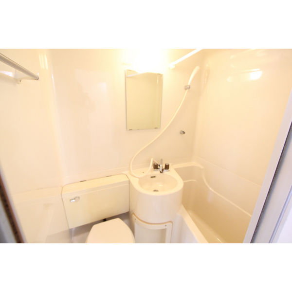 バス・シャワールーム　室内イメージです