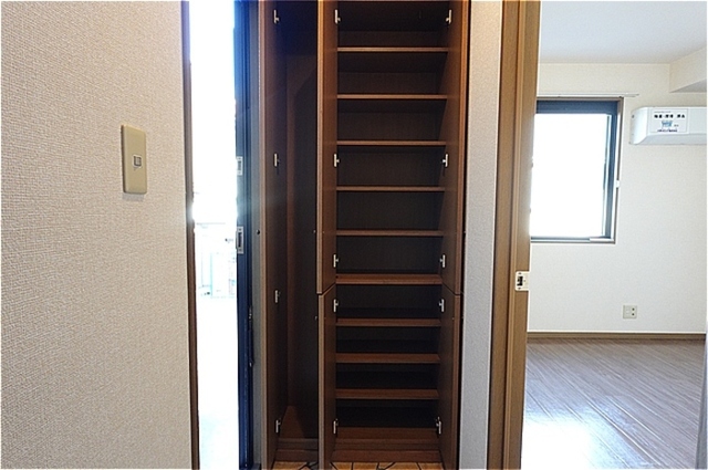 玄関　トールサイズのシューズボックス