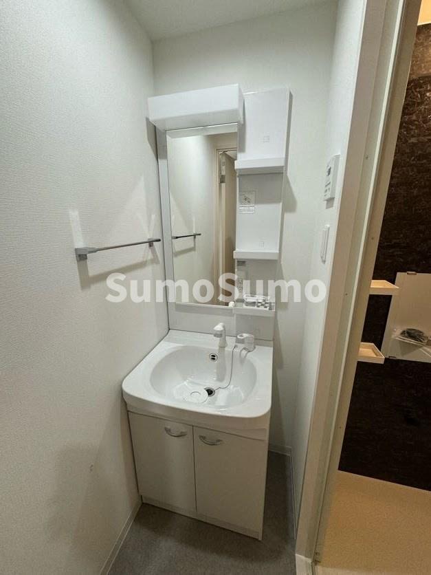 洗面設備　広い洗面スペース