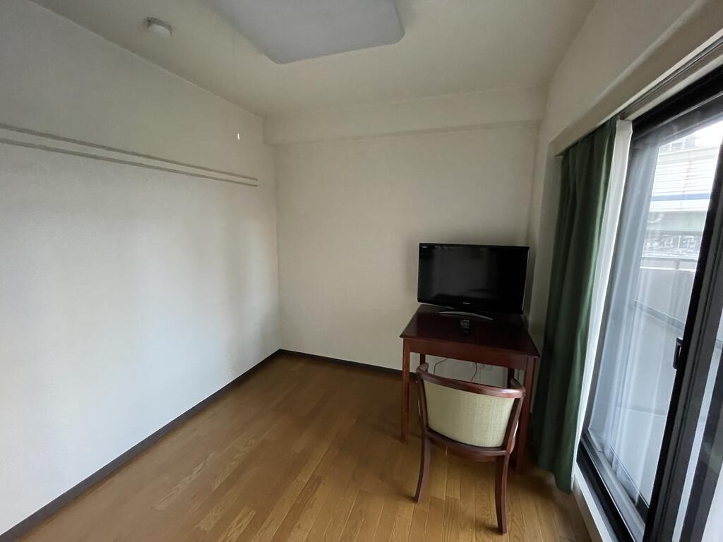 居室・リビング　反転タイプのお部屋です。