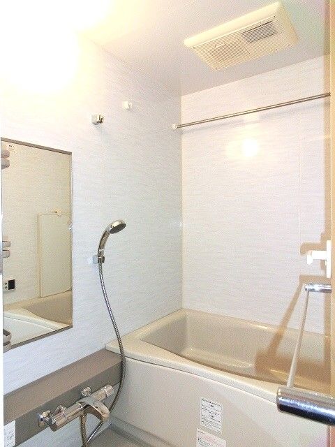 バス・シャワールーム　バス